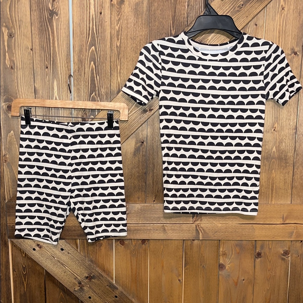 Cat & Jack Black and Cream Pajama Set size 10